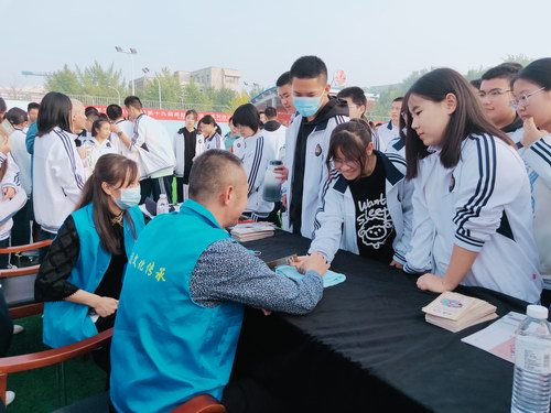 ���ݷ��z�M(j��n)У�@ ��^ָ��ٶ��܌�